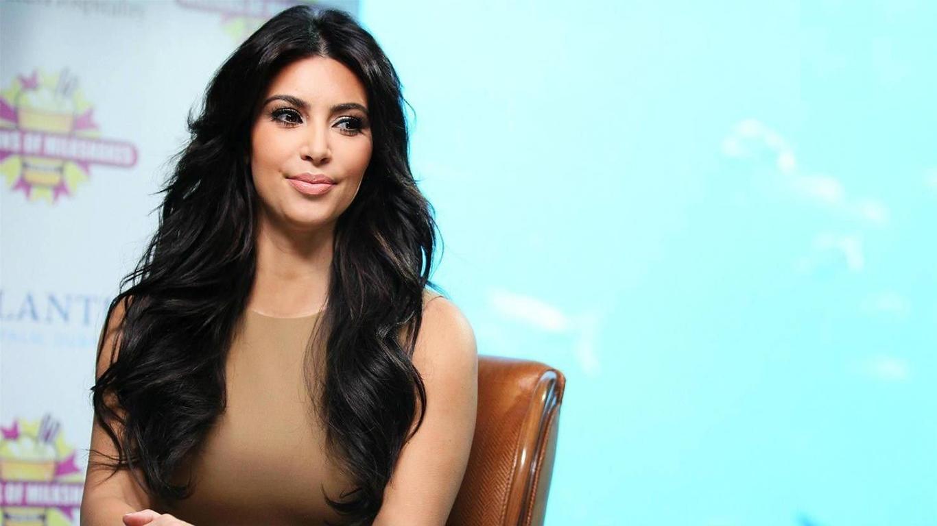 Kim Kardashian Wallpaper – Kim Kardashian HD Wallpapers Free Download