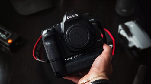 Canon Camera, Hand, Technique Wallpapers Download