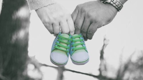 Shoes, Hands, Child, love Wallpapers Free Download