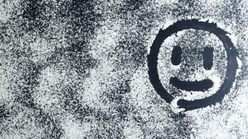 Smiley, Smile, Powder 4K Desktop Wallpapers Free Download