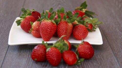 Strawberry, Berry, Plate Wallpapers Free Download