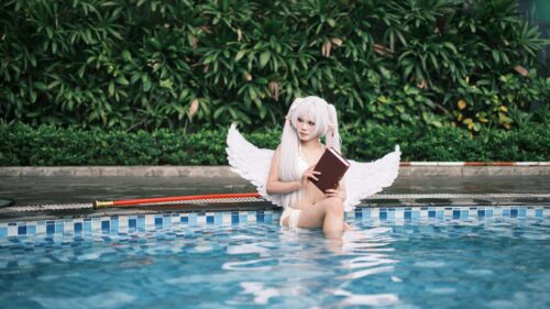 Anime Cosplay Girl with White Wings and Book Poolside 4K Wallpaper