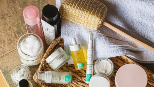 Minimalist Spa Skincare Routine Essentials 4K Desktop Wallpaper