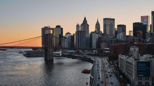Stunning Brooklyn Bridge and NYC Skyline Sunset 4K Wallpaper