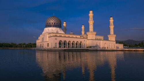 Breathtaking Kota Kinabalu City Mosque Floating Architecture 4K Wallpaper