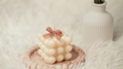 Aesthetic Heart Cube Candle on Decorative Tray 4K Desktop Wallpaper