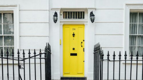 Yellow Front Door of London Townhouse 4K Desktop Wallpaper