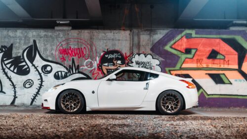 White Nissan 370Z with Bronze Wheels Street Racing Car 4K Wallpaper