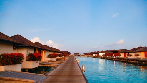 Luxury Maldives Overwater Bungalows at Twilight 4K Desktop Wallpaper
