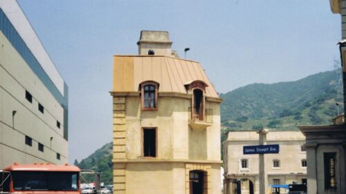 Classic Universal Studios Hollywood Movie Set Desktop Wallpaper