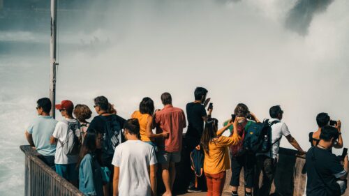 Tourists Watching Niagara Falls Mist Desktop Wallpaper