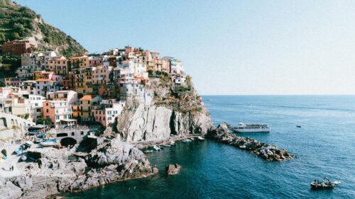 Stunning Manarola Village Coastal Landscape 4K Desktop Wallpaper