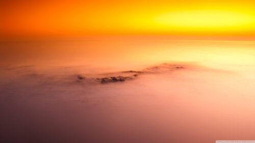 Minimalist Golden Hour Ocean Sunset Landscape 4K Wallpaper