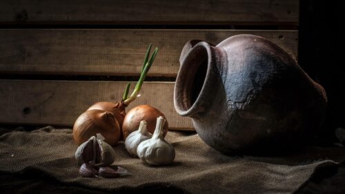 Rustic Still Life with Clay Pot Onions and Garlic Desktop Wallpaper