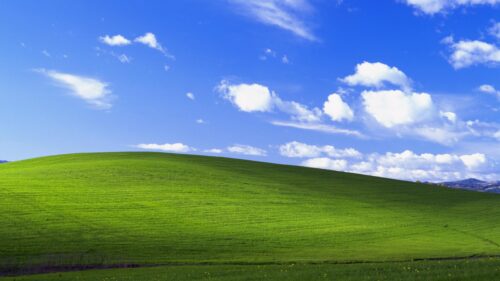 Iconic Bliss Green Rolling Hills and Blue Sky PC Wallpaper