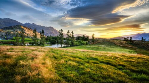 Breathtaking Mountain Valley Sunset Landscape 4K PC Wallpaper