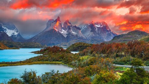 Breathtaking Torres del Paine Mountain Sunset 4K PC Wallpaper