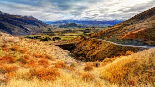 Breathtaking New Zealand Mountain Valley Landscape 4K Wallpaper