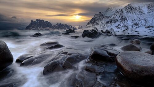 Dramatic Winter Arctic Coast Sunset Mountains 4K PC Wallpaper