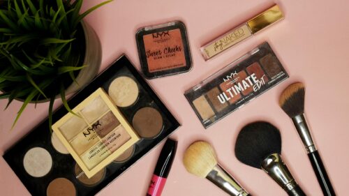 Cosmetic Makeup Flat Lay Beauty Essentials 4K Desktop Wallpaper