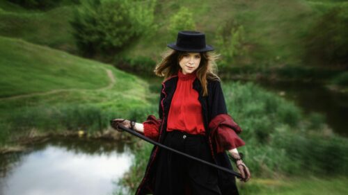 Elegant Woman in Victorian Cosplay Fashion Desktop Wallpaper