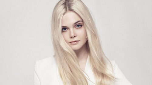 Elegant Elle Portrait Aesthetic Artistic Photography 4K Desktop Wallpaper