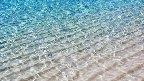 Crystal Clear Tropical Ocean Shoreline Desktop Wallpaper