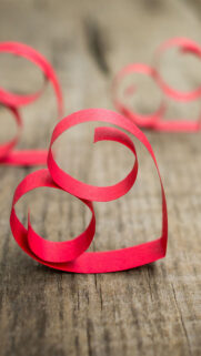 Red Ribbon Hearts Minimalist Wood Background Android Wallpaper