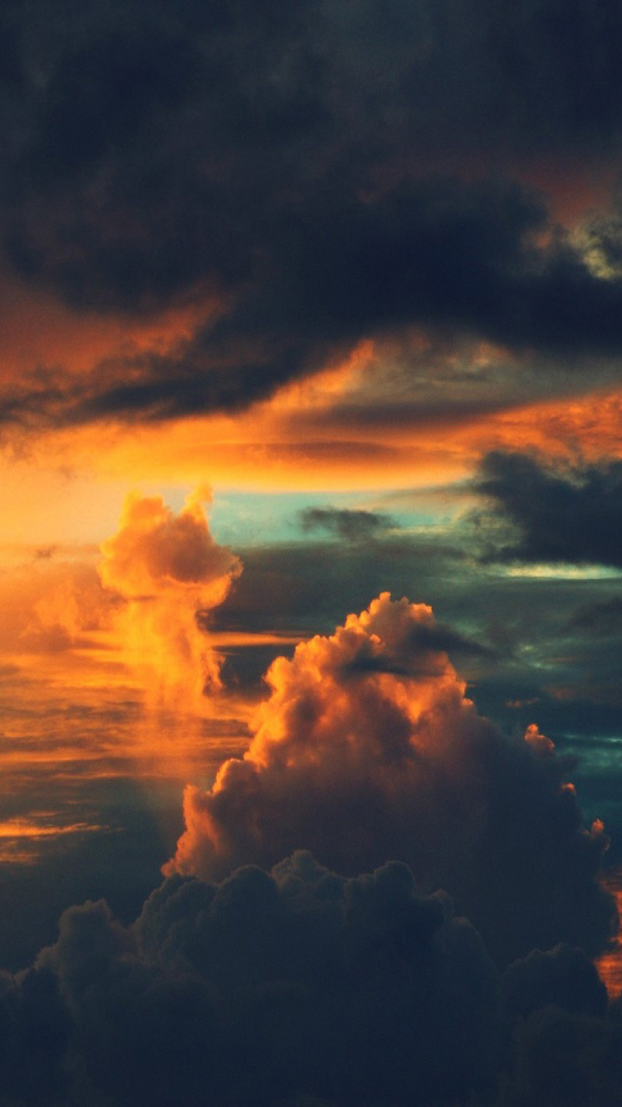 Sunset In The Clouds Wallpaper