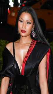 Nicki Minaj Fashion Show HD Wallpapers
