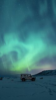 Car Suv Northern Lights Wallpapers Download