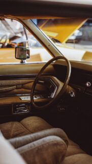 Car Vintage Salon Background Wallpapers for Mobile