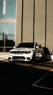 Jeep Luxury Car Model Wallpapers Free Download for Phone