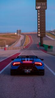 Lamborghini Aventador Wallpapers Free Download for Mobile
