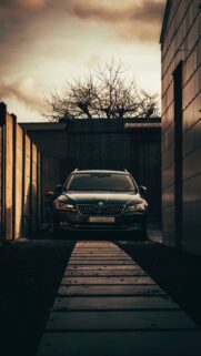Skoda Background Wallpapers for Mobile