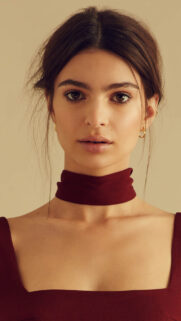 Best Girl Emily Ratajkowski Full HD Wallpapers Free Download