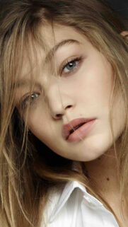 Gigi Hadid Wallpapers Download for Phone