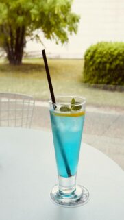Refreshing Blue Cocktail Wallpaper – Mobile Background
