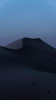 Sand Mountain at Dusk – Stunning Desert Landscape Wallpaper