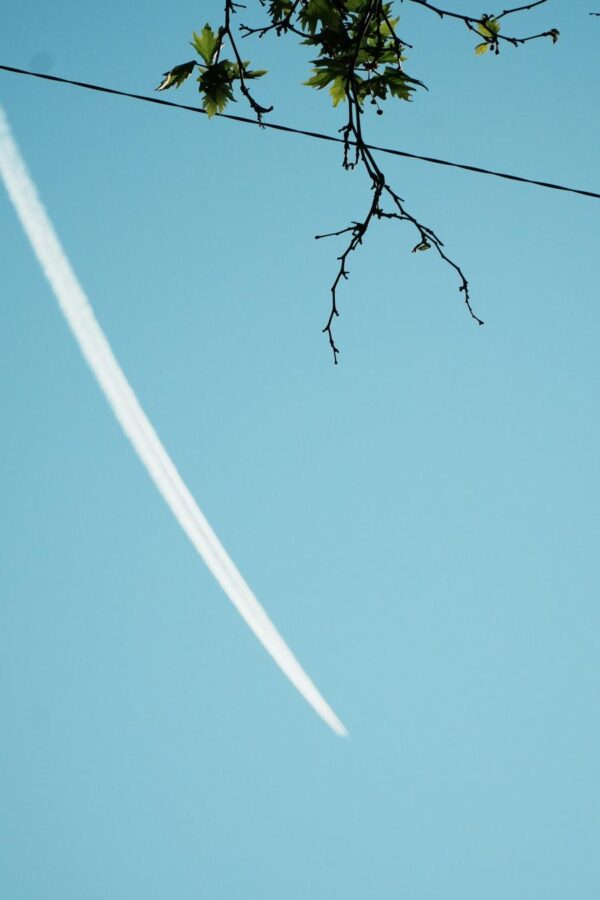 plane-contrail-blue-sky
