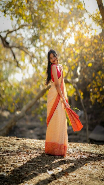 Sari Beauty in Nature