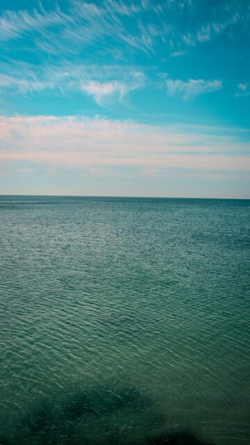 serene-blue-ocean-mobile-wallpaper