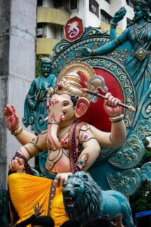 Colorful Ganesha Statue At A Mumbai Festival Captures The Spirit Of Indian Culture And Tradition – Free 4K HD Download