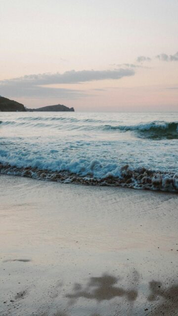 Gentle Waves at Dusk - Perfect Mobile Wallpaper