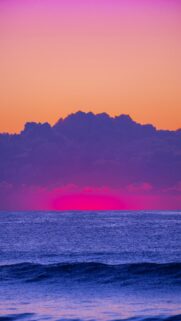 vibrant-sunrise-over-the-ocean-with-colorful-sky