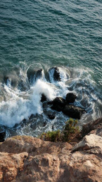 Rocky Coastline Wallpapers