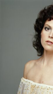 Sigourney Weaver Portrait Vintage Hollywood Style High Resolution Mobile Wallpaper