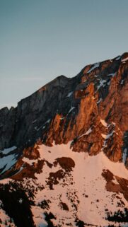Stunning Mountain Peak at Golden Hour Sunset Mobile Wallpaper