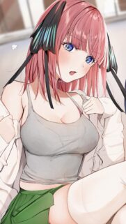 Beautiful Nino Nakano Anime Girl High Quality Mobile Wallpaper