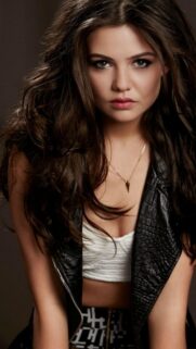 Stunning Danielle Campbell Portrait Mobile Wallpaper for Smartphone Screens